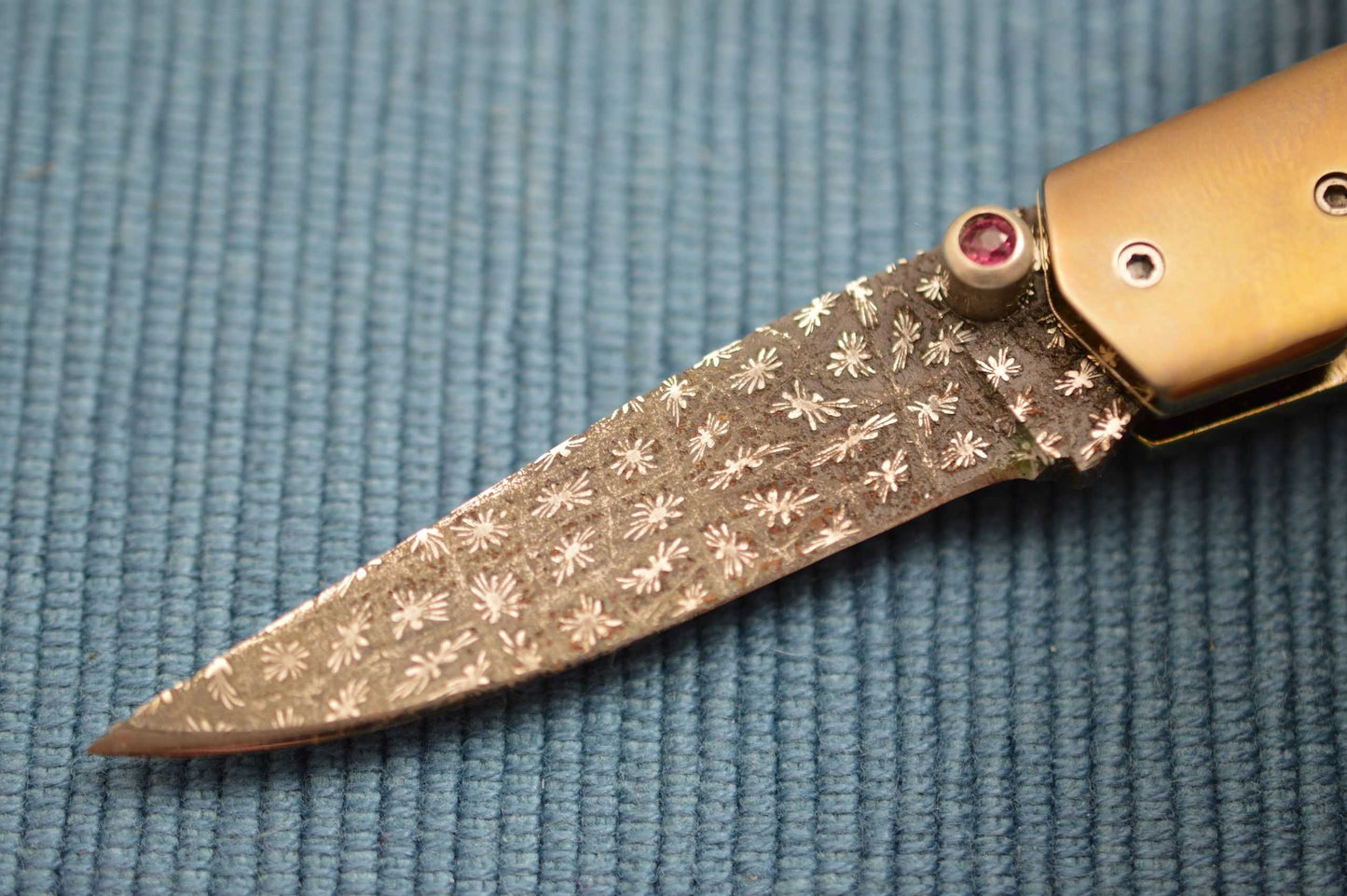 Ralph Turnbull Starburst Damascus, Gold Lip Pearl, Lock-Back Folder (SOLD)