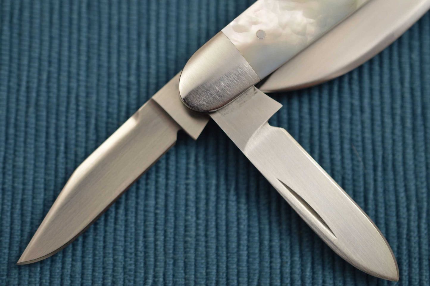 Luke Swenson Premium Pearl Lock-Back Whittler (SOLD)