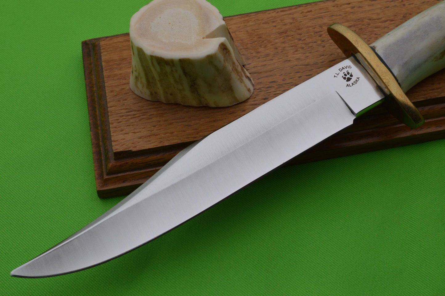 T.L. Davis Wolftrack Stag Carved Native American Indian Chief Head Fixed Blade Knife, Display Stand (SOLD)