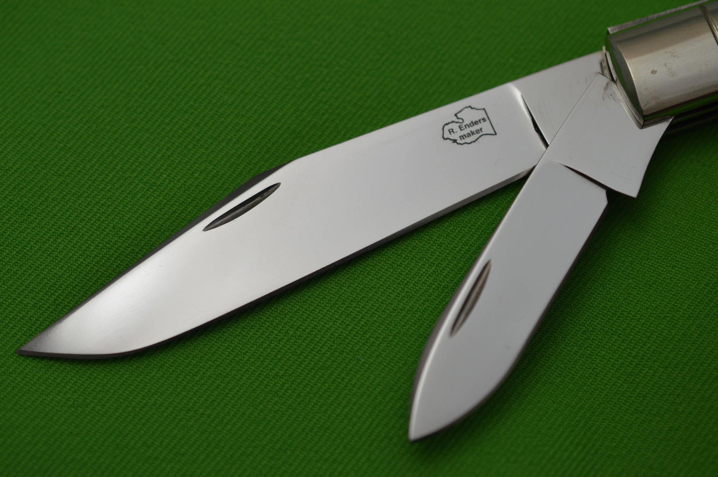 Robert Enders Two-Blade Bird & Trout, Jigged Bone, Slip-Joint Knife