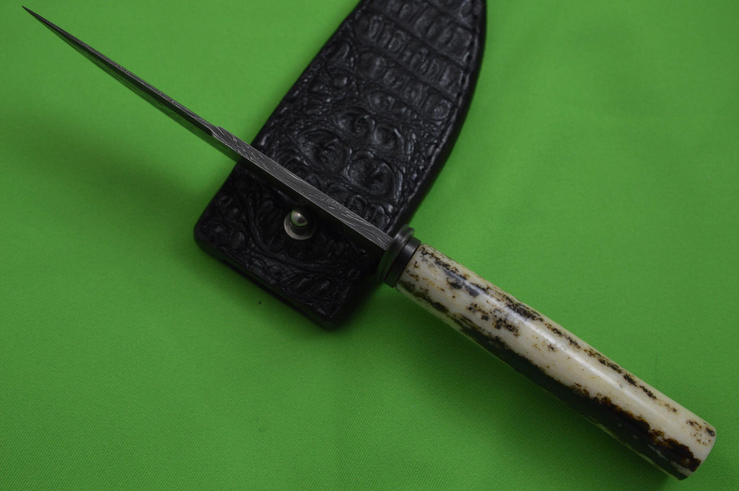 Billy Bob Sowell, M.S. Damascus Hunter, Fossilized Handle, Caiman Sheath
