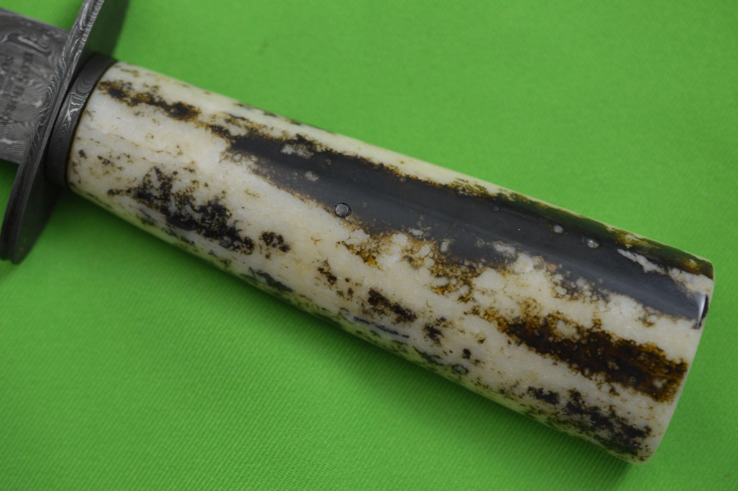 Billy Bob Sowell, M.S. Damascus Hunter, Fossilized Handle, Caiman Sheath