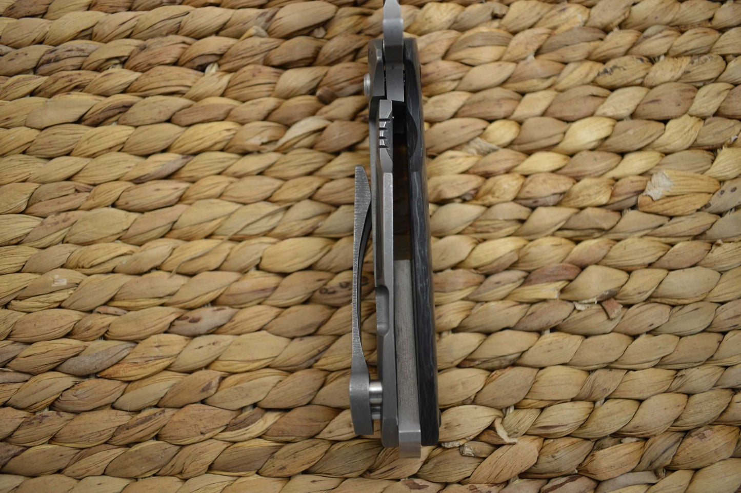 Direware HYPER-90 Flipper, M390 Blade, Titanium Frame Carbon Fiber Inlays (SOLD)