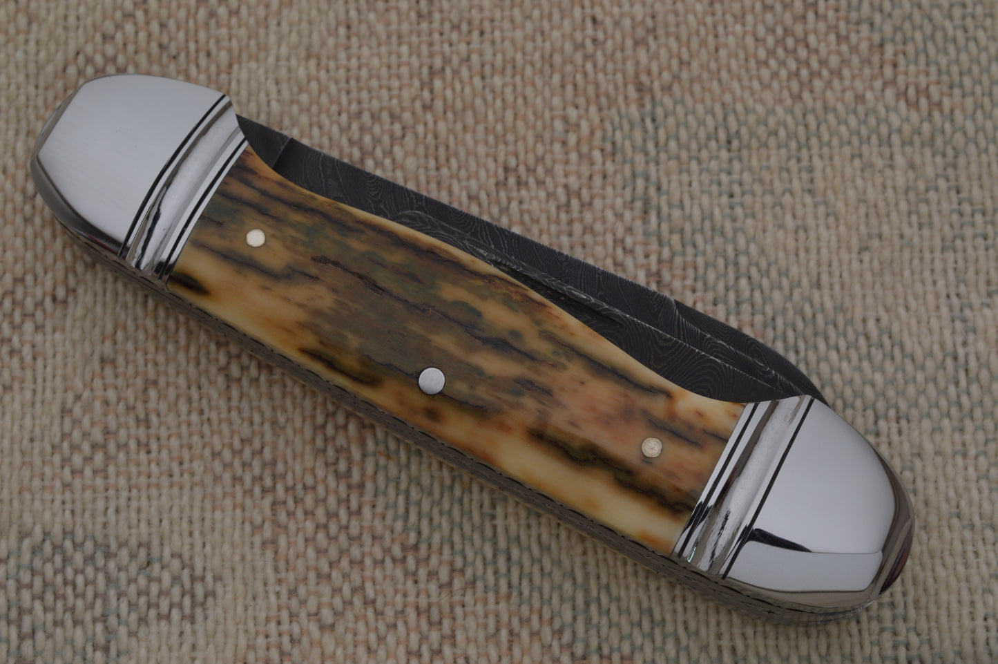 Bill Ruple Damascus Split-Back 3-Blade Canoe Whittler, Fossilized Scales