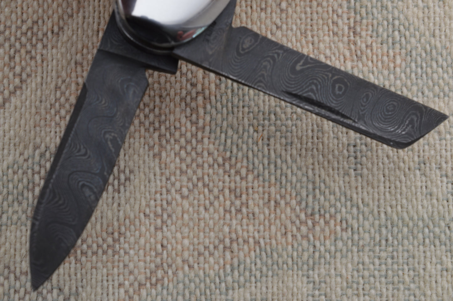 Bill Ruple Damascus Split-Back 3-Blade Canoe Whittler, Fossilized Scales