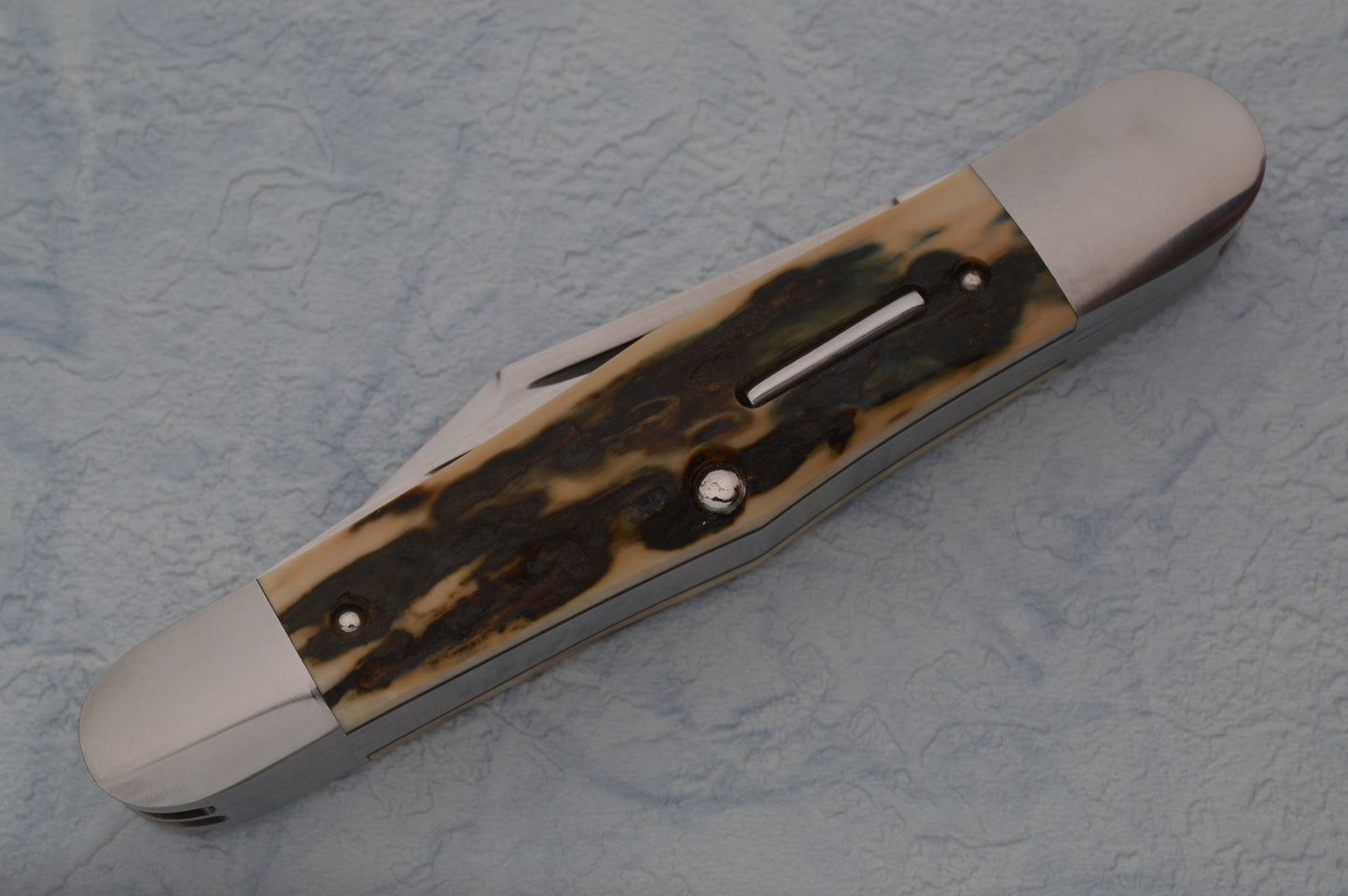 Luke Swenson 3-Blade Swell Center Split-Back Whittler, Premium Fossil Slip-Joint Folding Knife