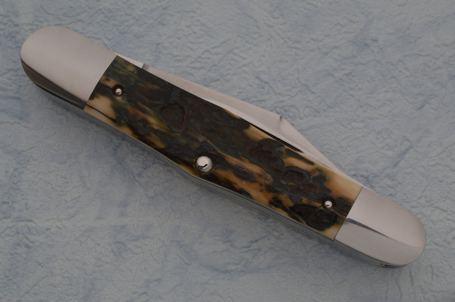 Luke Swenson 3-Blade Swell Center Split-Back Whittler, Premium Fossil Slip-Joint Folding Knife