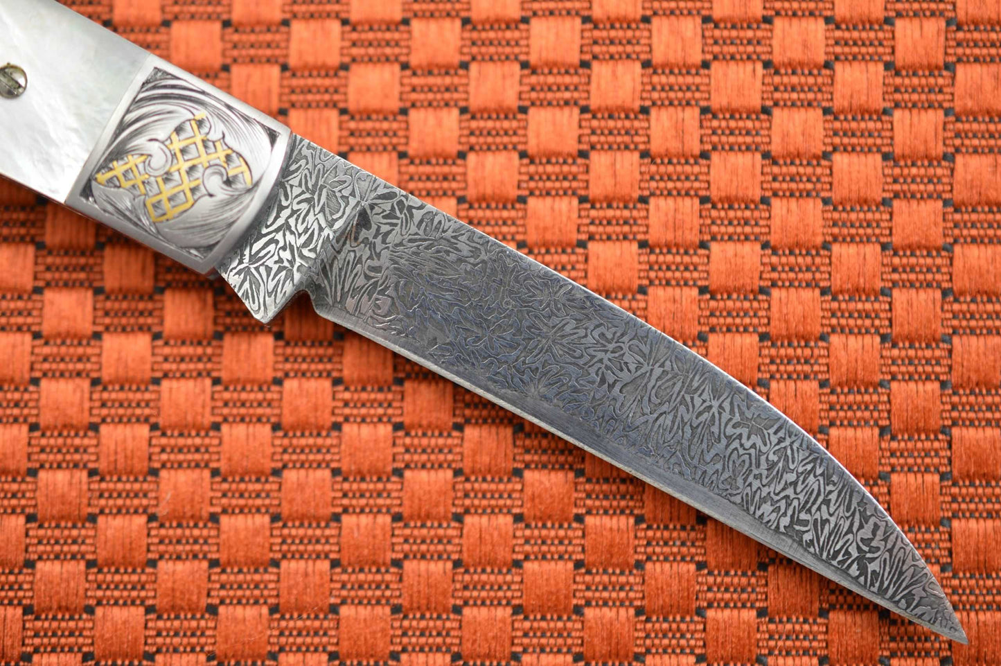 Steve Dunn, M.S. Gents Folder, Mother of Pearl, Thorns and Thistle Damascus, 24K Gold Engraving (SOLD)