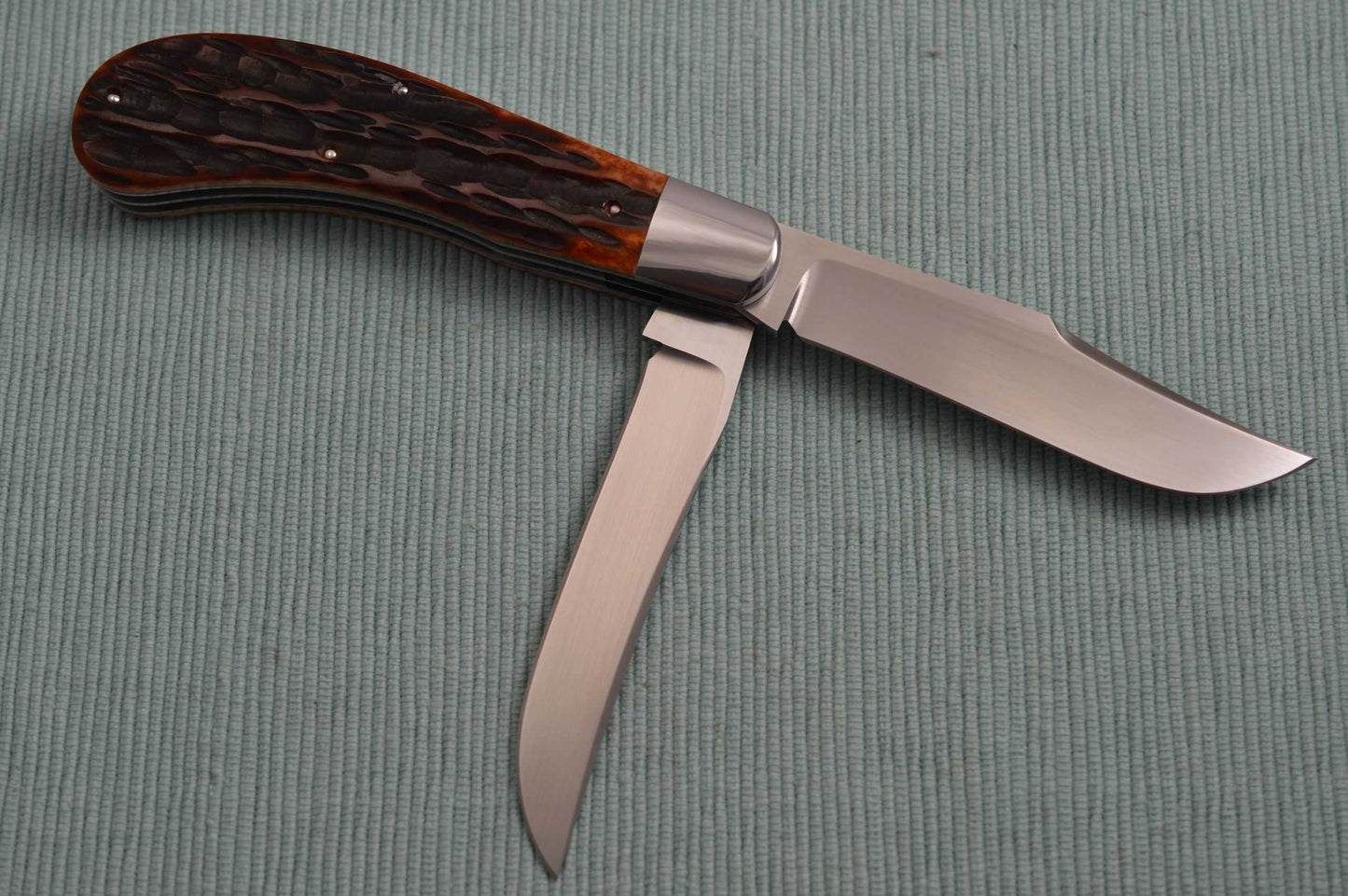 Bill Ruple 2-Blade Saddlehorn Trapper, Mahogany Jigged Bone, Slip-Joint Folding Knife (SOLD)