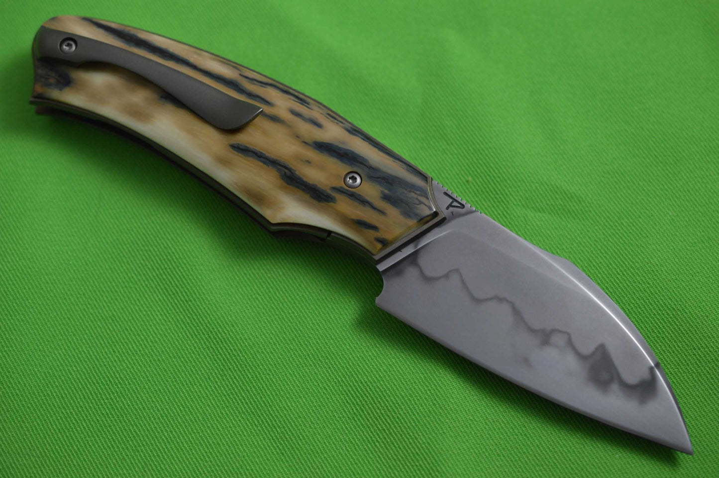 David Lespect Liner-Lock Front Flipper, Fossilized Scales, Hamon (SOLD)